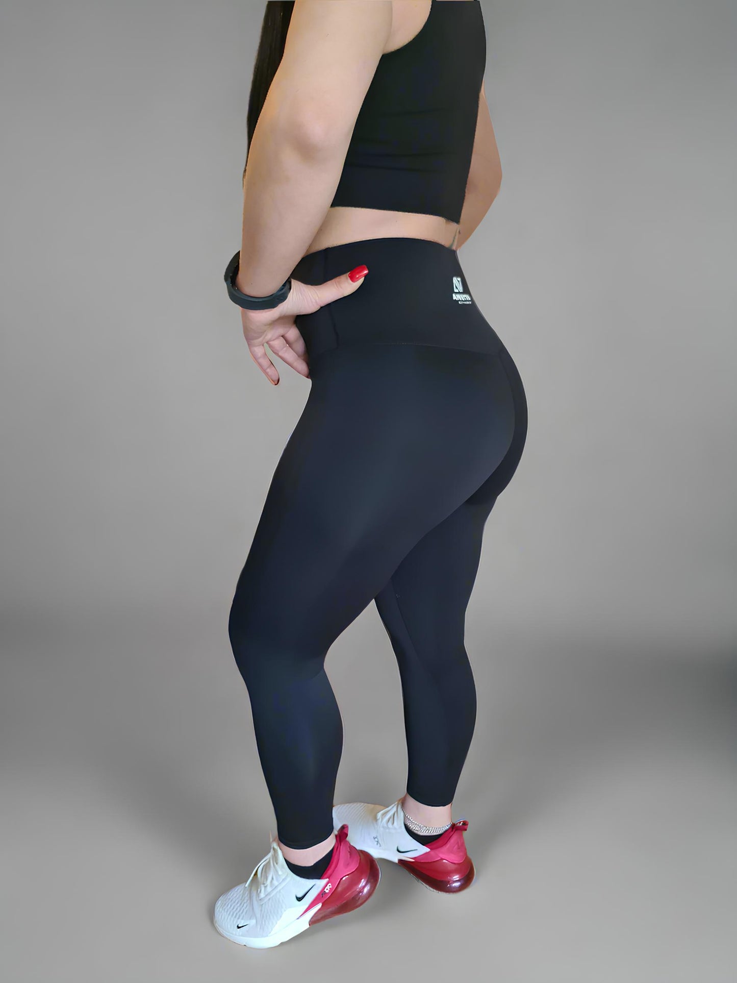 KOMMER SNART Pre order AURA Seamless Tights Svart